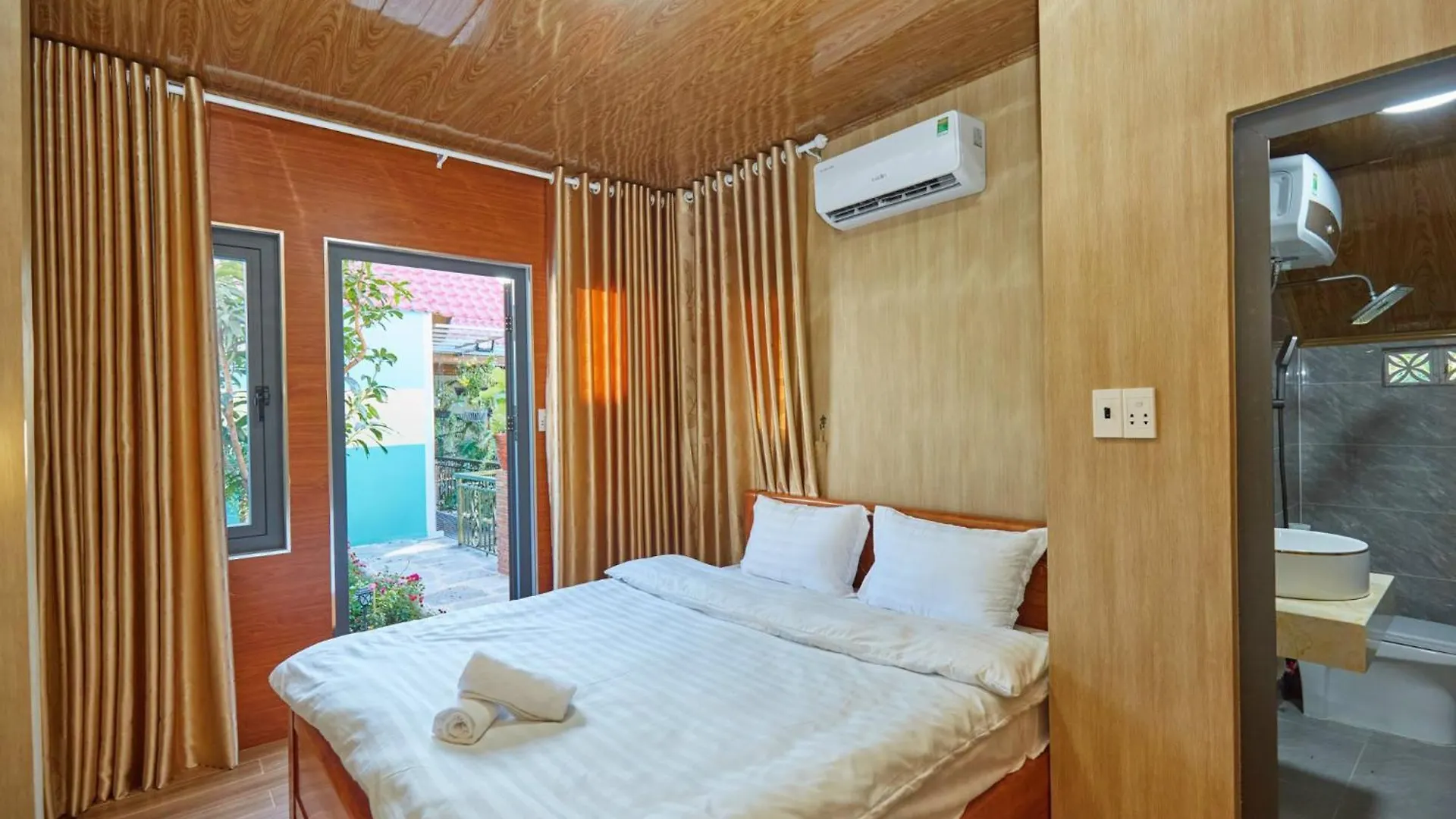 ***  The Moment Hotel Vung Tau Vietnam